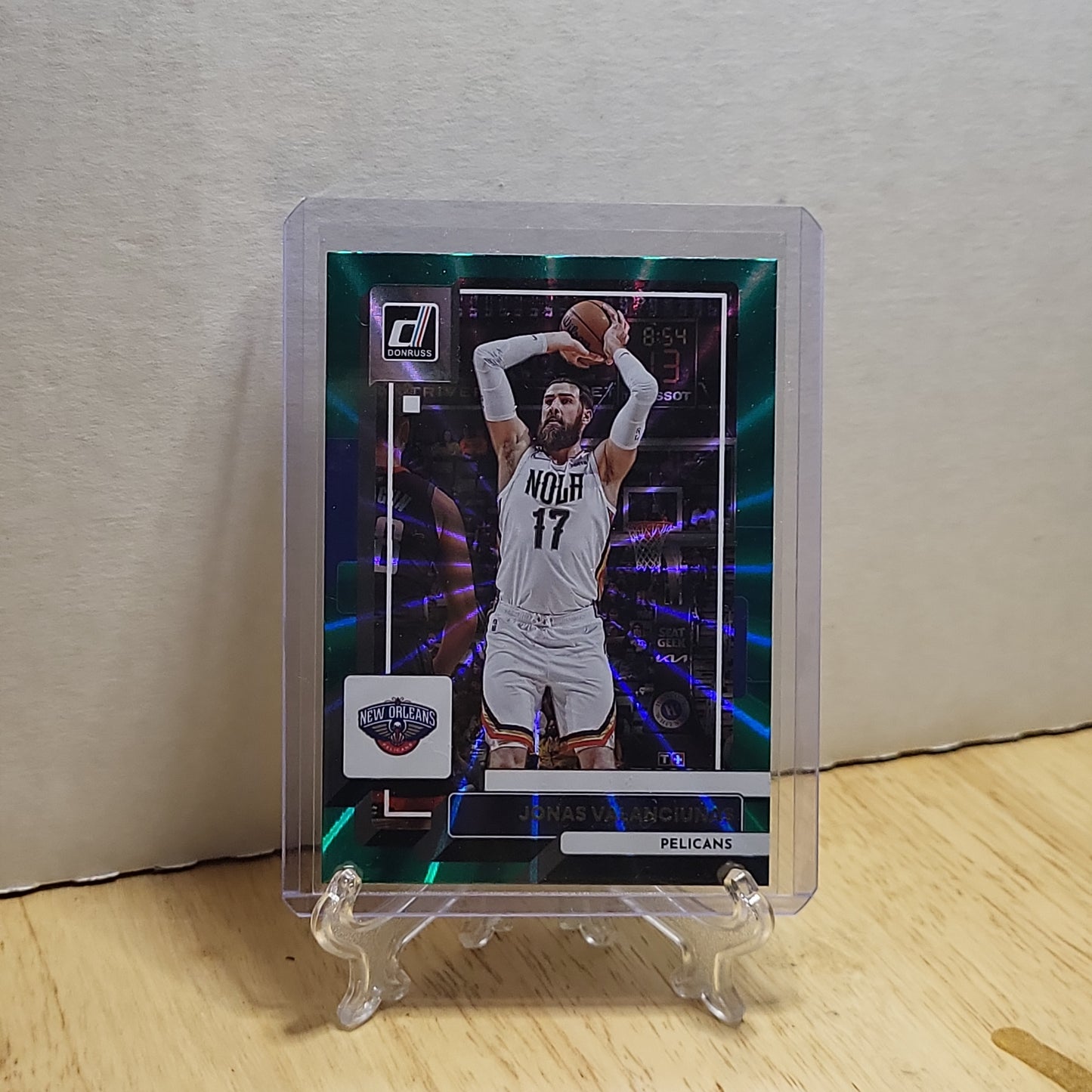 2022-23 Donruss Jonas Valanciunas Green Laser #163