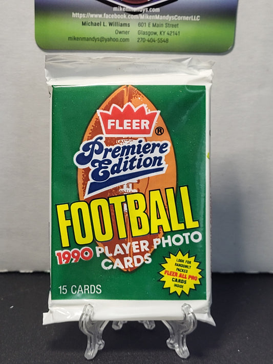 1990 Fleer Football Trading Cards Pack