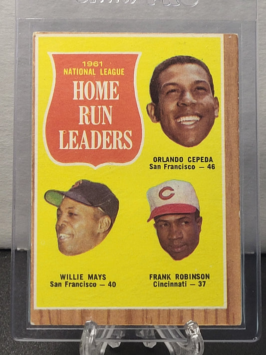 1962 Topps 61 NL Home Run Leaders- Willie Mays, Frank Robinson, Orlando Cepeda