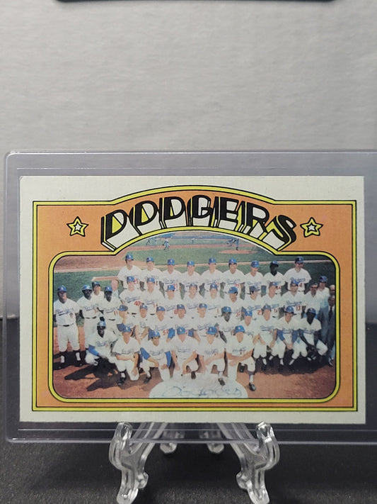 1972 Topps 522 Dodgers Team