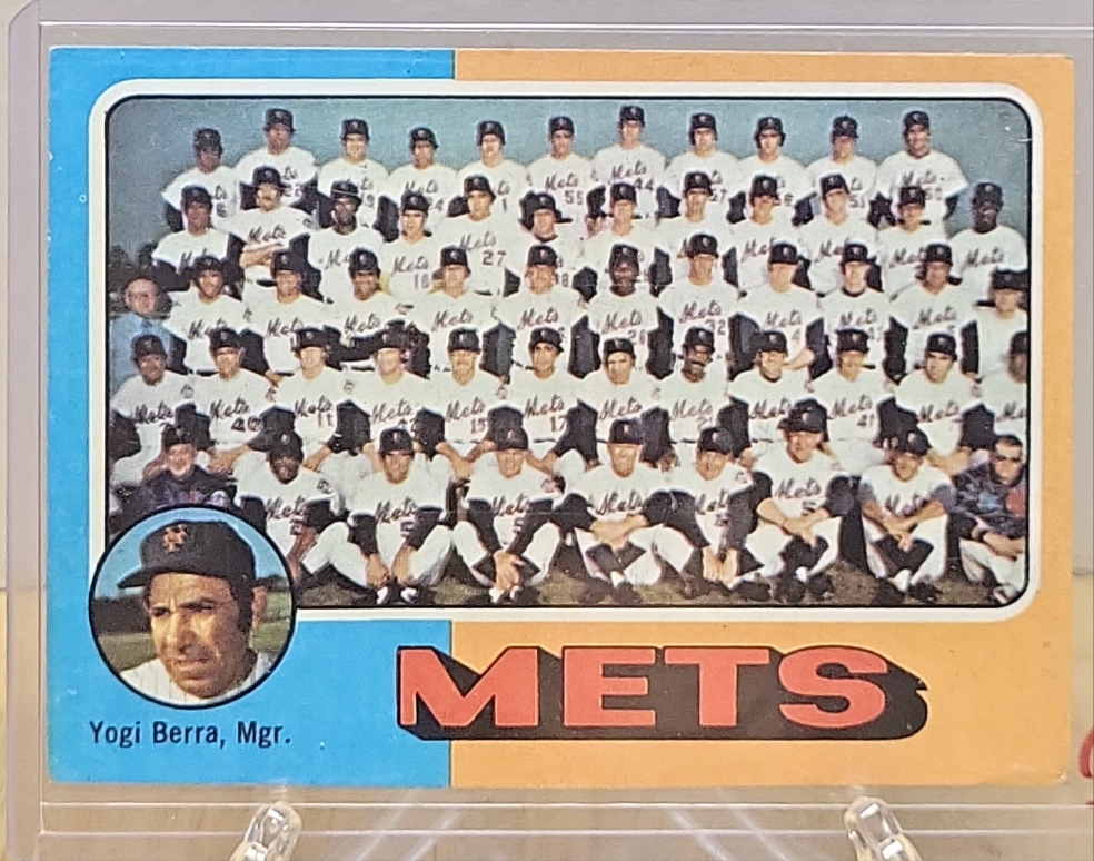 1975 Topps Mets Team Checklist Yogi Berra, Mgr. #421