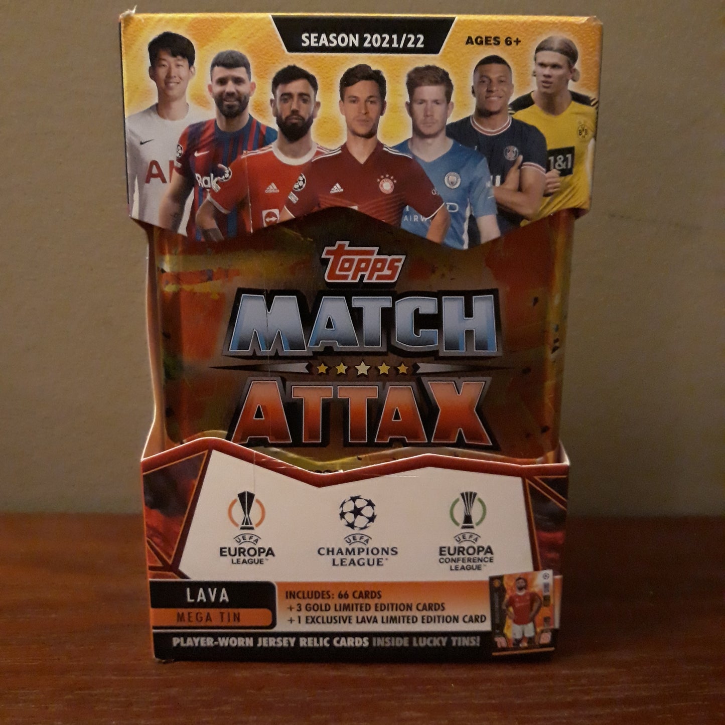 2021-22 Topps Soccer Match Attax Lava Mega Tin