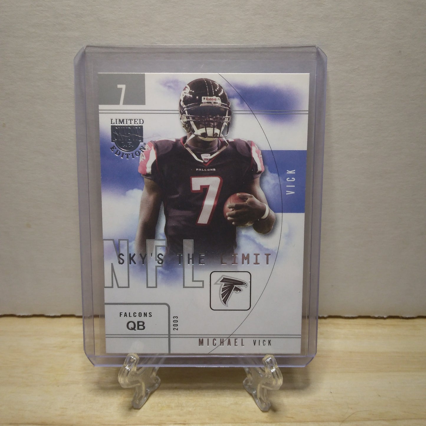 2003 Fleer Skybox LE Sky's The Limit Michael Vick #3