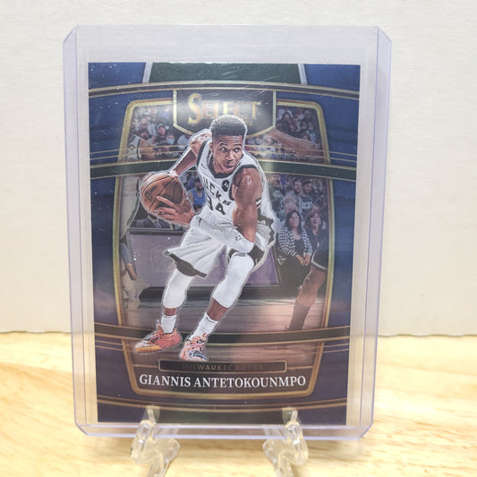 2021-22 Select Concourse Giannis Antetokounmpo #35